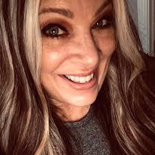 Teresa Cagle's Instagram, Twitter & Facebook