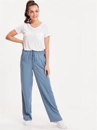 Mavi Beli Lastikli Genis Paca Viskon Pantolon Sadece 49 99 Tl Lc Waikiki Ile Moda Senin Secimin Satin Almak Icin Hemen Tikla Pantolon Moda Mankenler
