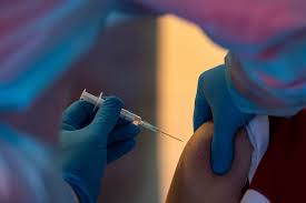 Coronavirus Le Demarrage Tres Lent De La Vaccination Denonce Par L Academie De Medecine