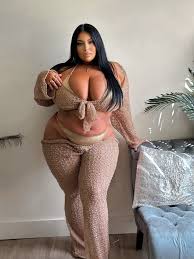 Ashley Bova - Free nude pics, galleries & more at Babepedia