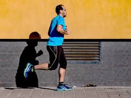 Mit Gerissenem Meniskus Laufen Schadet Joggen Dem Meniskusriss Knie Marathon Knie Op Reha Patienten Aufgepasst