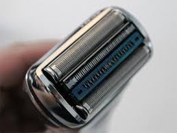 By pressing the on/off switch (4) for 3 seconds the shaver is locked. Braun Series 9 9090cc Electric Shaver Review
