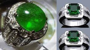 Batu bacan doko tutul adalah batu bacan doko yang belum full hijau alias masih ada warna hitam atau coklat di permukaan batu bacan. 6 Jenis Batu Akik Warna Hijau Dan Namanya Kenali Keunikannya Hot Liputan6 Com