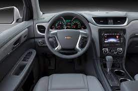 The chevrolet traverse is a large crossover suv with big interior space, quiet comfort, and an easygoing ride. Chevrolet Traverse 2016 Price In Uae New Chevrolet Traverse 2016 Photos And Specs Yallamotor