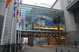 McGrath al Parlamento europeo: "Il rispetto del diritto europeo è fondamentale per l'unità dell'UE"