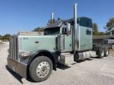 PETERBILT-TRUCK