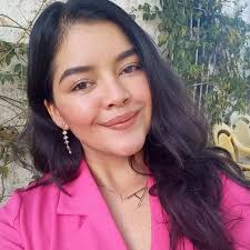 Este hombre está comprando pájaros solo para liberarlos...🐦❤️