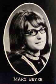 Tammy Lynn (Veil-Drew) is a 1978 graduate of Beyer High School. While at  Beyer she became interested in radio and took a course in radio  broadcasting that allowed her to work on