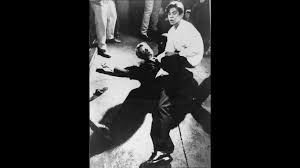 Kennedy is a son of robert f. Robert Kennedy Entschied Ein Leibwachter Das Politische Schicksal Der Usa Welt Der Wunder Tv