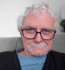 Dose anyone like Wait till your father gets home? Watching it now ?