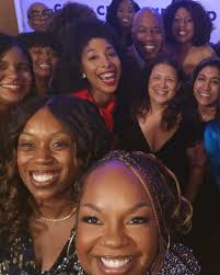 If you know me, you know I never pass up a photo moment and not just for  the memories, but for the connection. Whether it's family, new faces I've  just met, or