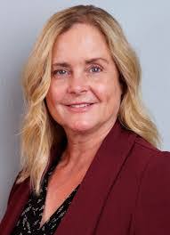 Laura Radford's Instagram, Twitter & Facebook