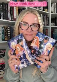 Book Where Fmc Is A Trained Her Boyfriend Is Called Silas