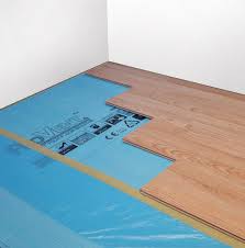 Meist werden dachdämmung, verlegen der dampfsperre sowie verkleidung der decke zusammen erledigt. Dampfsperre Bei Laminat Wozu Eine Dampfbremse Logoclic