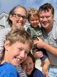 Ashley Mellen's Instagram, Twitter & Facebook