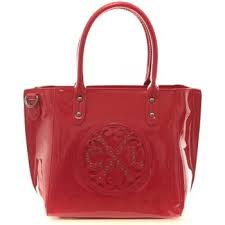 Forte de près de mille points de vente à travers le monde, la marque christian lacroix a soufflé en 2007 sa vingtième bougie. Sacs Sacs Porte Epaule Christian Lacroix Jonc Stud 3 Livraison Gratuite Spartoo