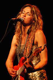 Ana popovic taille