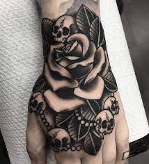 Latest Hand Tattoo Designs Fur Manner Und Frauen 2018 Kunstler Latest Hand Tattoo Design Full Hand Tattoo Hand Tattoos For Guys Hand Tattoos For Women