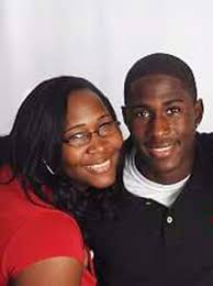 Enterprise Rent-A-Car employee helps mom of twins in viral photo