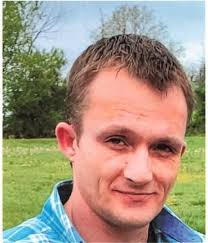 The Clarksville Police Department is seeking the public's assistance in  locating 48-year-old Stephen Wise of Pulaski TN. Stephens' family filed a  missing persons report