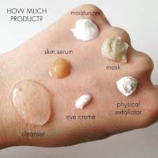 Urutan yang tepat dalam memakai base makeup adalah color corrector, foundation kemudian concealer. Cara Mekap Yang Betul Langkah Demi Langkah