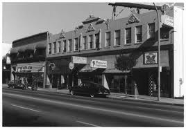 1320 28 Park Street In 1981 Juanita S Mexican Restaurant Is Still Operating Today The Derby Building Was Originally Island Town Best Places To Live Alameda