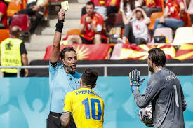 Turquía este viernes 11 de junio en el stadio olímpico de roma. Eurocopa 2021 Fernando Rapallini El Jugador E Hincha Que Les Protestaba A Los Arbitros Y Hoy Fue Uno De Los Protagonistas Del Duelo Entre Ucrania Y Macedonia La Nacion