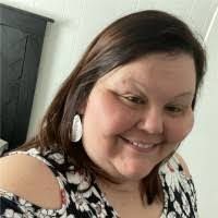 Kim Beecham's Instagram, Twitter & Facebook