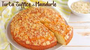 La torta camilla di carote è una versione casalinga della famosa merendina, amata da molti per la sua morbidezza e il suo sapore intenso abbinato al gusto delle mandorle e dell'arancia. Torta Soffice Alle Mandorle Ricetta Facile Fatto In Casa Da Benedetta Youtube