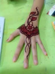 Inai adalah tumbuhan muda untuk tahun. Pengobatan Dan Khasiat Herbal Khasiat Daun Inai Untuk Muka