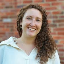 Sandra Pinney's Instagram, Twitter & Facebook