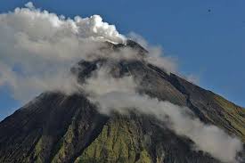 Since july 1, phivolcs has recorded 1,195 volcanic earthquakes caused by the movement or eruption of magma from the volcano. Phivolcs Says Mayon Volcano On Alert Level 3 Filipino Journal