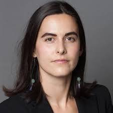 Robyn Barnard's Instagram, Twitter & Facebook