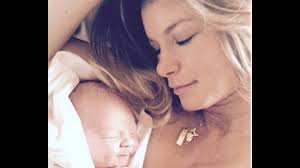 Photo : Marisa Miller avec son fils Gavin le 15 mai 2014.