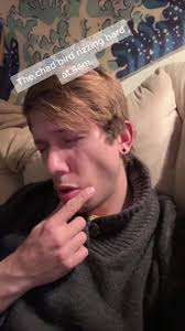 Birds really do be rizzin at ungodly hours #fyp #rizz