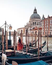 Did You Know That Venice Is Slowly Sinking Follow Blondewanderlust Follow Blondewanderlust Creative Travel Writer Solo Travel Travel Photography