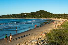 It is located 772 kilometres (480 mi) north of sydney and 165 kilometres (103 mi) south of brisbane. From Hippies To Hollywood Byron Bay Pub Fetches A 100 Million Bloomberg