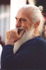 Delle bellissime parole sul nostro Maestro Aruna da un allieva Argentina.  'Yoga senza cotillon ' , proprio così.