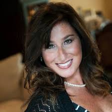 Hilary Platt's Instagram, Twitter & Facebook