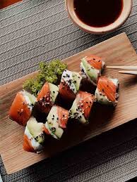 Cette spécialité culinaire japonaise est facile à réaliser mais il faut respecter. Bar A Sushi Animation Sushi Maki Traiteur Entreprise Paris Idf