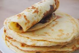 La gastronomía alemana está influenciada por cada uno de los países con los que tiene frontera pero aun así, esta cocina tiene una gran selección de productos con los que elaboran sus platos más célebres. Backeando 26 Recetas De Pasteles Dulces Y Galletas Que He Aprendido En Alemania