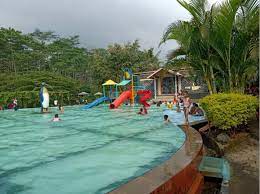 Kolam renang ini menjadi salah satu objek wisata di bogor untuk keluarga. Daftar Kolam Renang Di Pekalongan Dan Batang Beserta Harga Tiket Masuknya Cintapekalongan Com Ringan Dan Berbeda