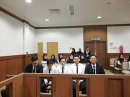 Sinar harian melaporkan kakitangan dan orang awam yang berada di sekitar kompleks diminta mengosongkan bangunan terbabit serta merta. Jksn Kelantan Ø¹Ù„Ù‰ ØªÙˆÙŠØªØ± Program Court Visit 1 0 2018 Lawatan Akademik Daripada Para Pelajar Unisza Ke Mahkamah Rendah Syariah Kota Bharu Kelantan Https T Co 0ye2jbx0gv