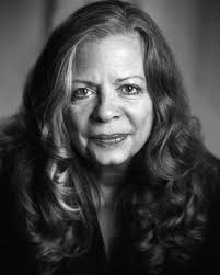 Michelle Newell's Instagram, Twitter & Facebook