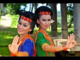 Penulis irwandifahruddin1912 diposkan pada 11 april 2016 12 april 2016 kategori kumpulan lirik lagu daerah sulawesi selatan tag lirik lagu toraja leave a comment on penammu penaangku & pepasan todolo (toraja) ke solo'ko inde' rokko (lagu toraja) Harry Mantong To Mepare Lagu Toraja Youtube