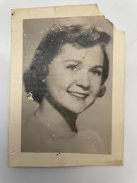 Gary found this in his Mom's pictures. She was Juanita Jarnagin. daughter  of John and Cecil Jarnagin in the original families