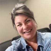 Andrea Lind's Instagram, Twitter & Facebook