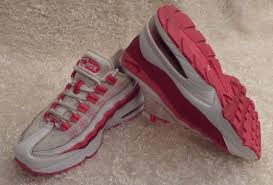 Rare 2010 Nike Air Max 95 Le Gs White Rose Pink 310830 100 Girls Size 5 5y Nike Air Max 95 Nike Air Max Size Girls