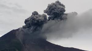 11.08.2020 · gunung sinabung meletus dengan tinggi kolom abu mencapai 5.000 meter di atas puncak gunung atau sekitar 7.460 mdpl. Info Terbaru Gunung Sinabung Mengeluarkan Awan Panas Guguran Data Terkini Kamis 29 Oktober 2020 Tribun Manado