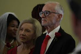 29 couples tie the knot